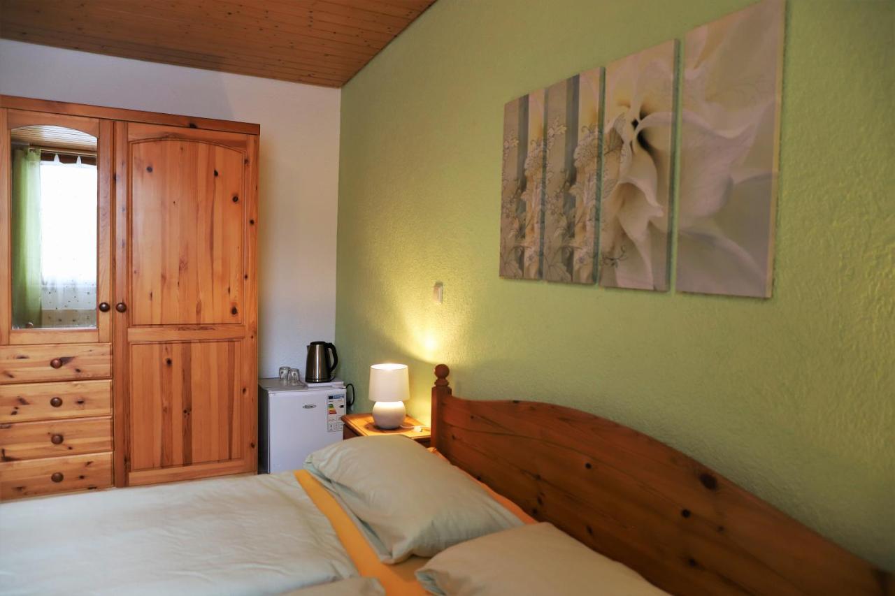 Gaestehaus Willaringen Rickenbach  エクステリア 写真