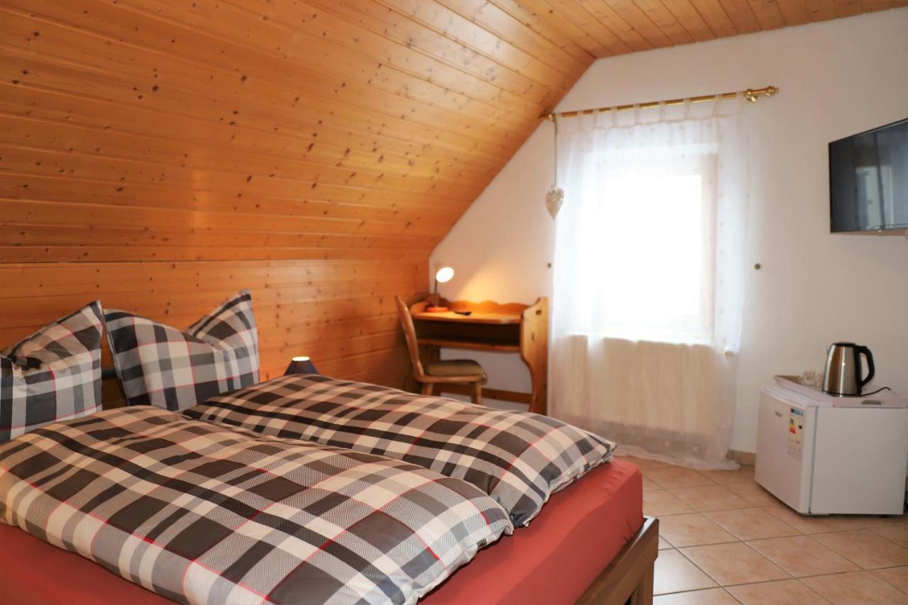 Gaestehaus Willaringen Rickenbach  部屋 写真