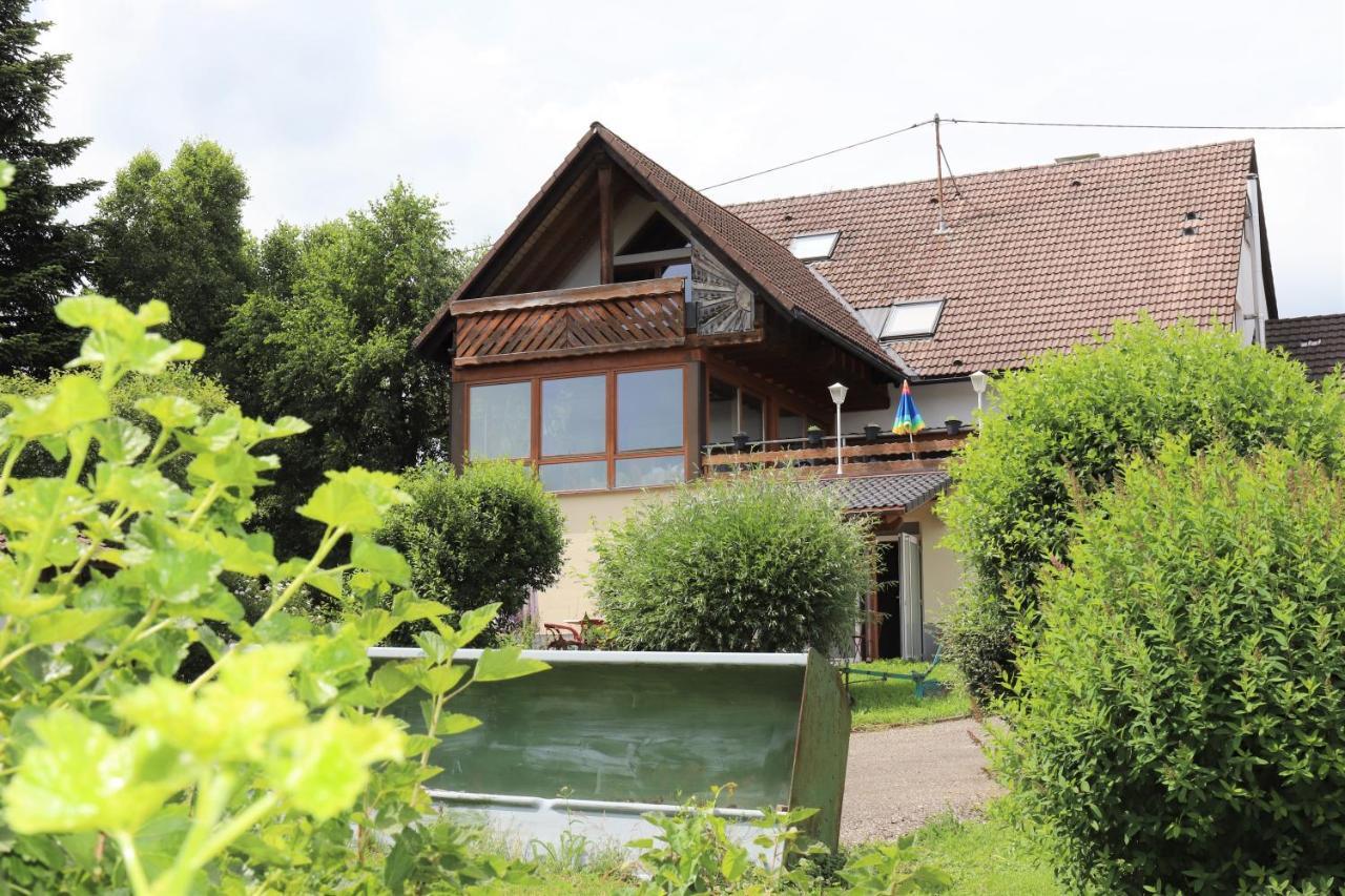 Gaestehaus Willaringen Rickenbach  エクステリア 写真